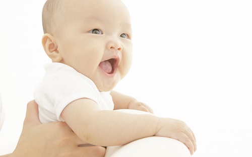 试管婴儿跟自然生育的宝宝究竟有没有区别？哪个更健康？